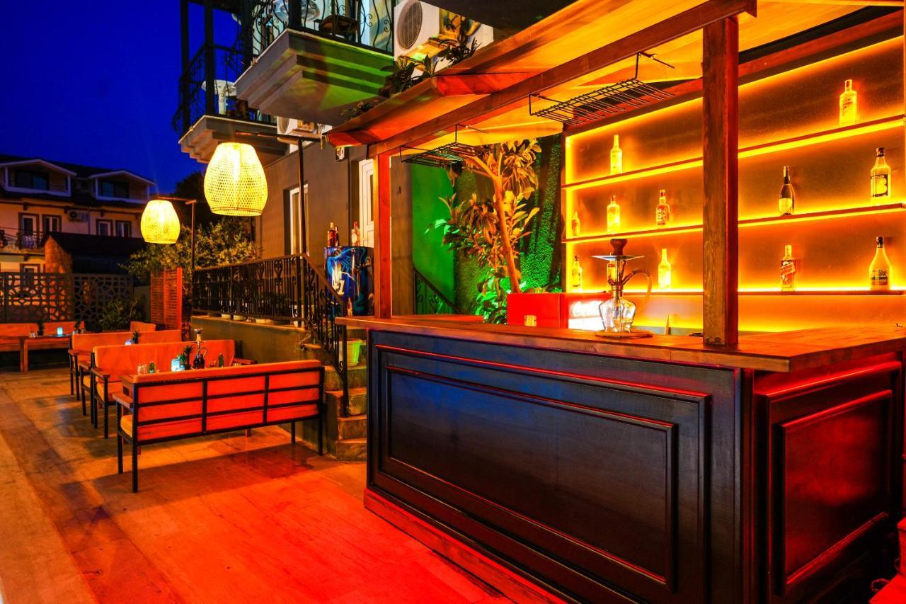 Four Seasons 2*